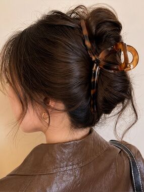 Leopard Print Hair Claw Clip | Clean Girl Aesthetic